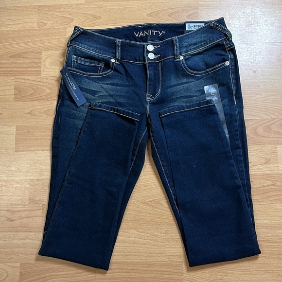 Vanity Ultra ‘Sasha’ Curvy Skinny Dark Wash Jeans size 28 Short NWT - Picture 4 of 8